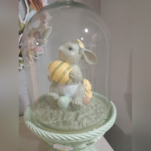 13" Easter Bunny Cloche Egg Wicker Basket Pedestal NEW - Picture 3 of 6